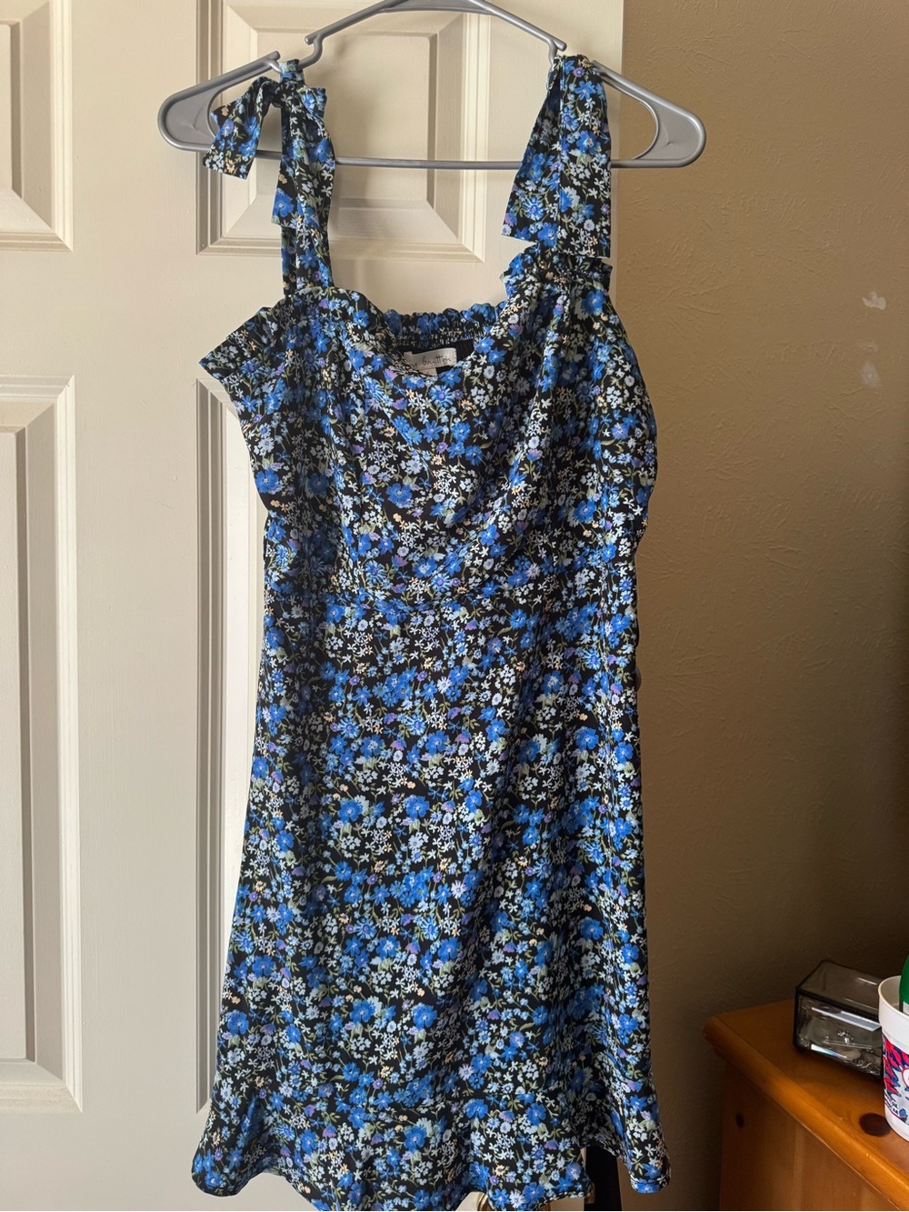 nine britton Black & Blue Floral Tie-Shoulder Mini Dress